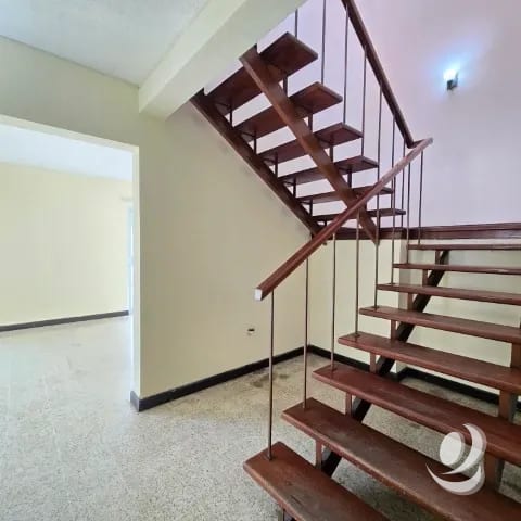 ¡¡¡Preciosa Casa en Venta Zona 12 Colonia Residencial El Bosque!!! — Casa en Venta en Zona 12, Guatemala, Ciudad — foto 9 de 17