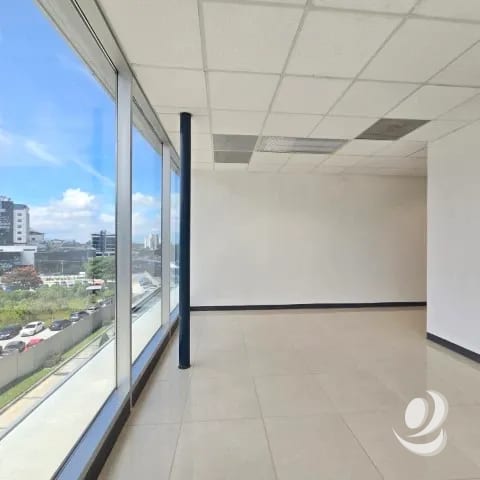 ¡¡Preciosa Oficina en Renta Zona Pradera Zona 10 de 86.57 mts2!! — Oficina en Alquiler en Zona 10, Guatemala, Ciudad — foto 6 de 13