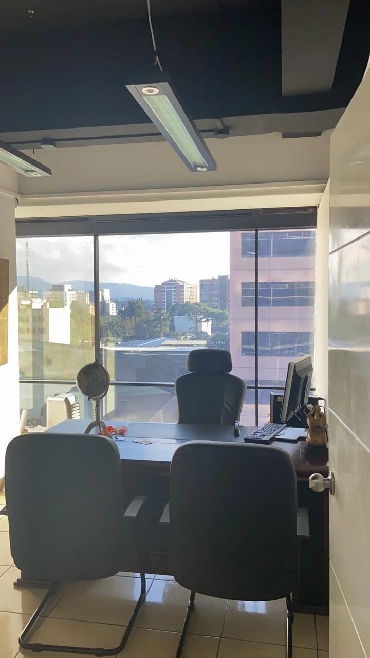 Oficina en Alquiler zona 10 — Oficina en Alquiler en Zona 10, Guatemala, Ciudad — foto 4 de 5