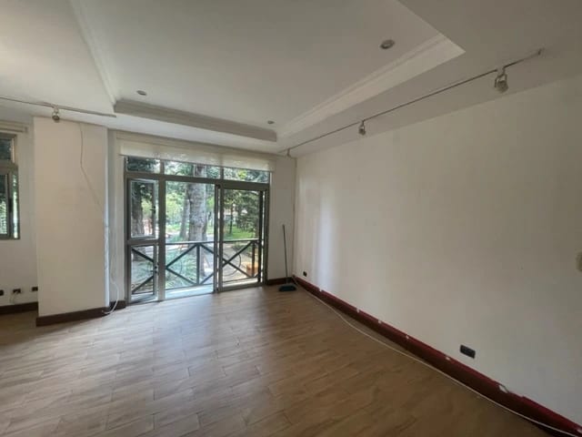 Rento apartamento en Zona 10 OAKLAND EDIFICIO EXCLUSIVO — Apartamento en Alquiler en Oakland I, Zona 10, Guatemala, Ciudad — foto 3 de 17