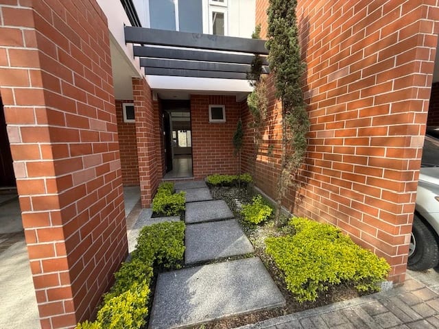 Vendo casa en Zona 16 SAN ISIDRO CONDOMINIO EXCLUSIVO — Casa en Venta en Ensenada de San Isidro, Zona 16, Guatemala, Ciudad — foto 2 de 17