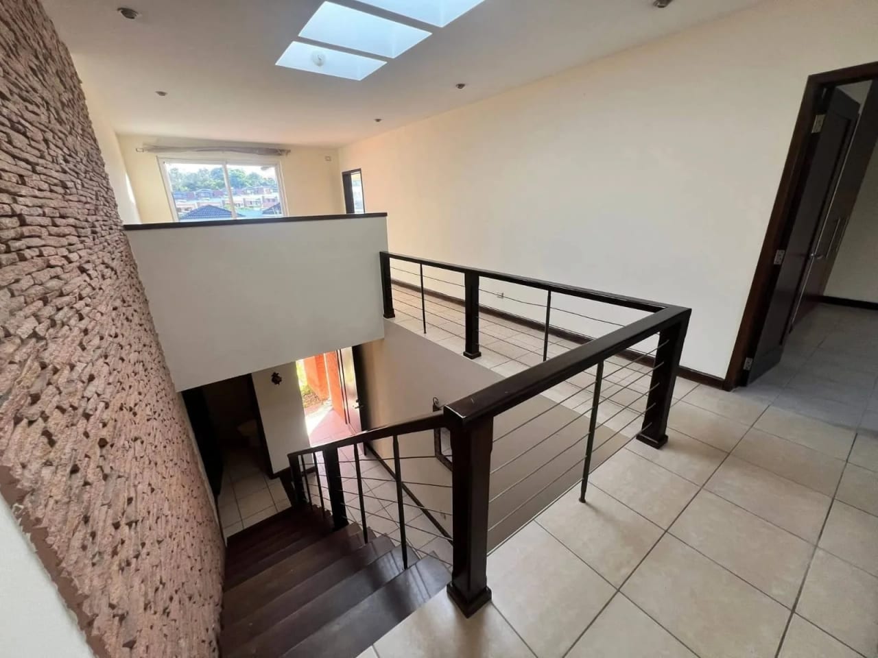 Vendo casa en Zona 16 SAN ISIDRO CONDOMINIO EXCLUSIVO — Casa en Venta en Ensenada de San Isidro, Zona 16, Guatemala, Ciudad — foto 16 de 17