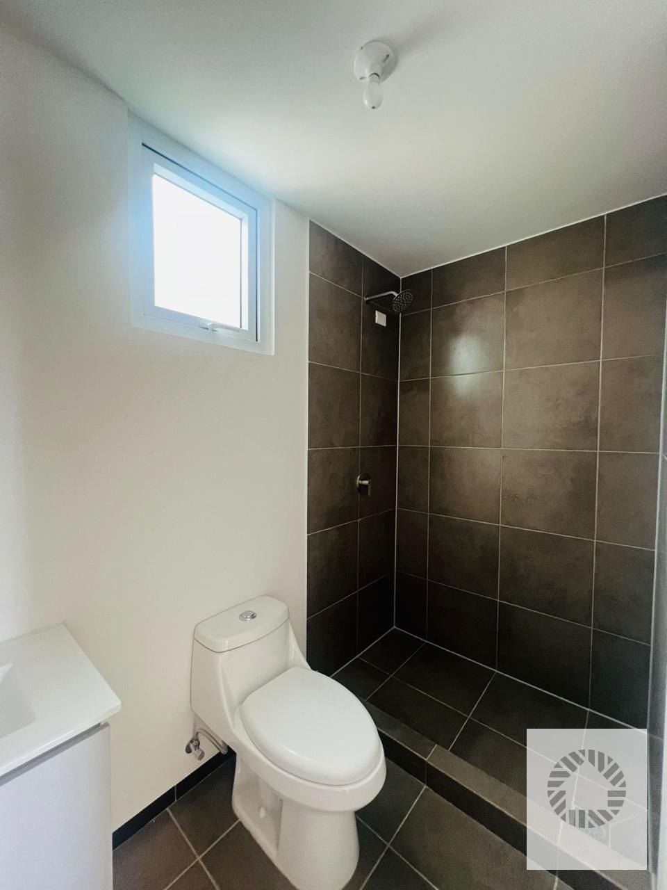Bonito Apartamento en nivel alto — Apartamento en Alquiler en Parque San Jorge, Zona 11, Guatemala, Ciudad — foto 8 de 12