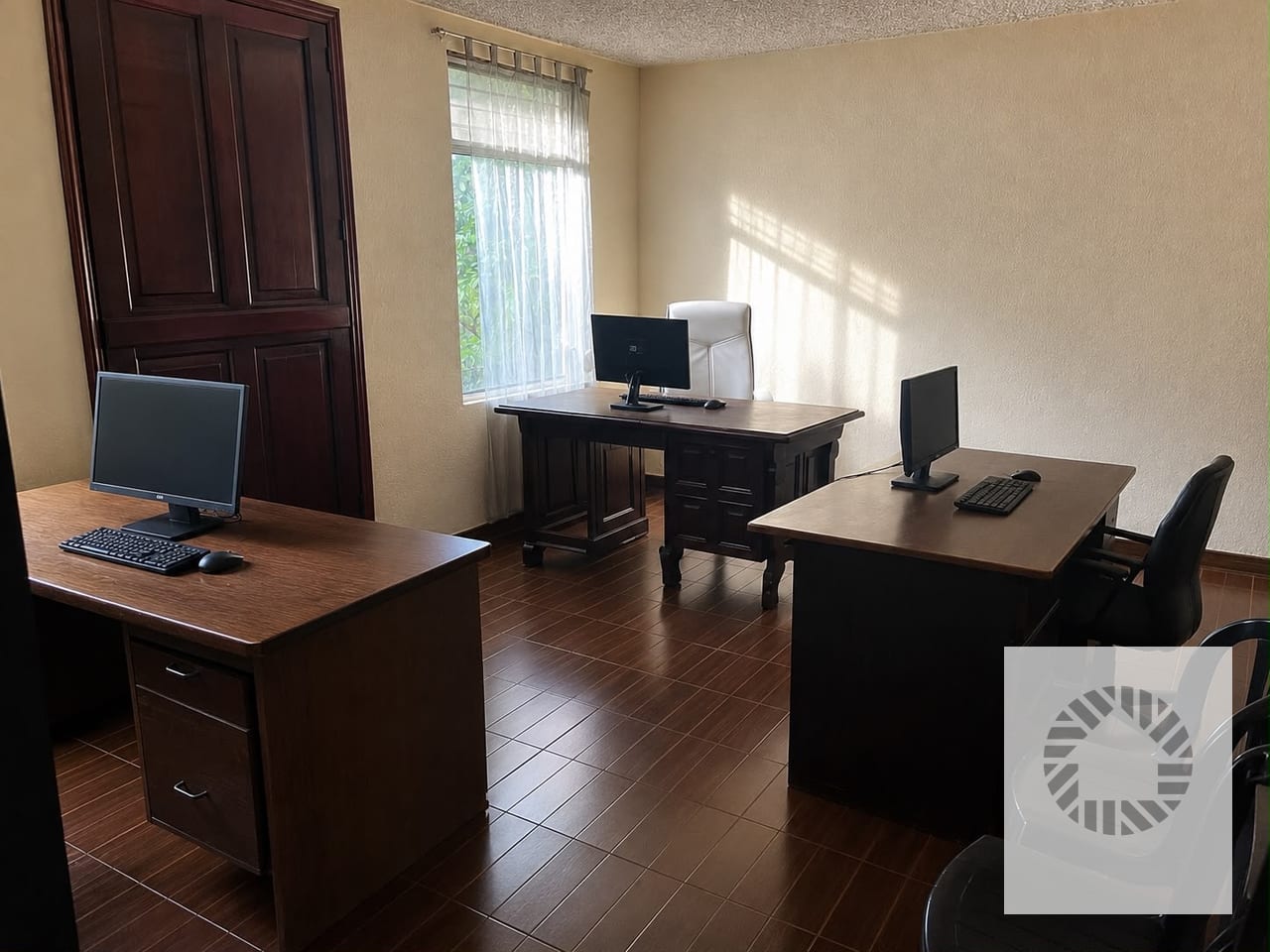 Vendo Casa Pinares de San Cristobal, Zona 8 Mixco — Casa en Venta en Pinares de San Cristobal, Zona 8 Mixco, Guatemala, Ciudad — foto 5 de 14