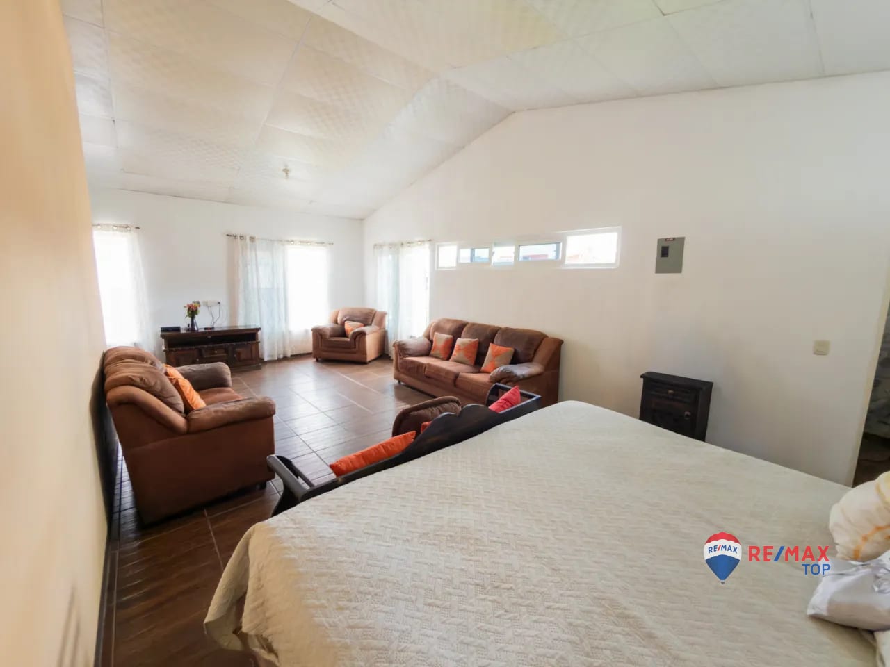 Casa de 2 Niveles en Exclusivo Residencial CACIC, Cobán, Alta Verapaz — Casa en Venta en Cobán, Alta Verapaz — foto 7 de 12