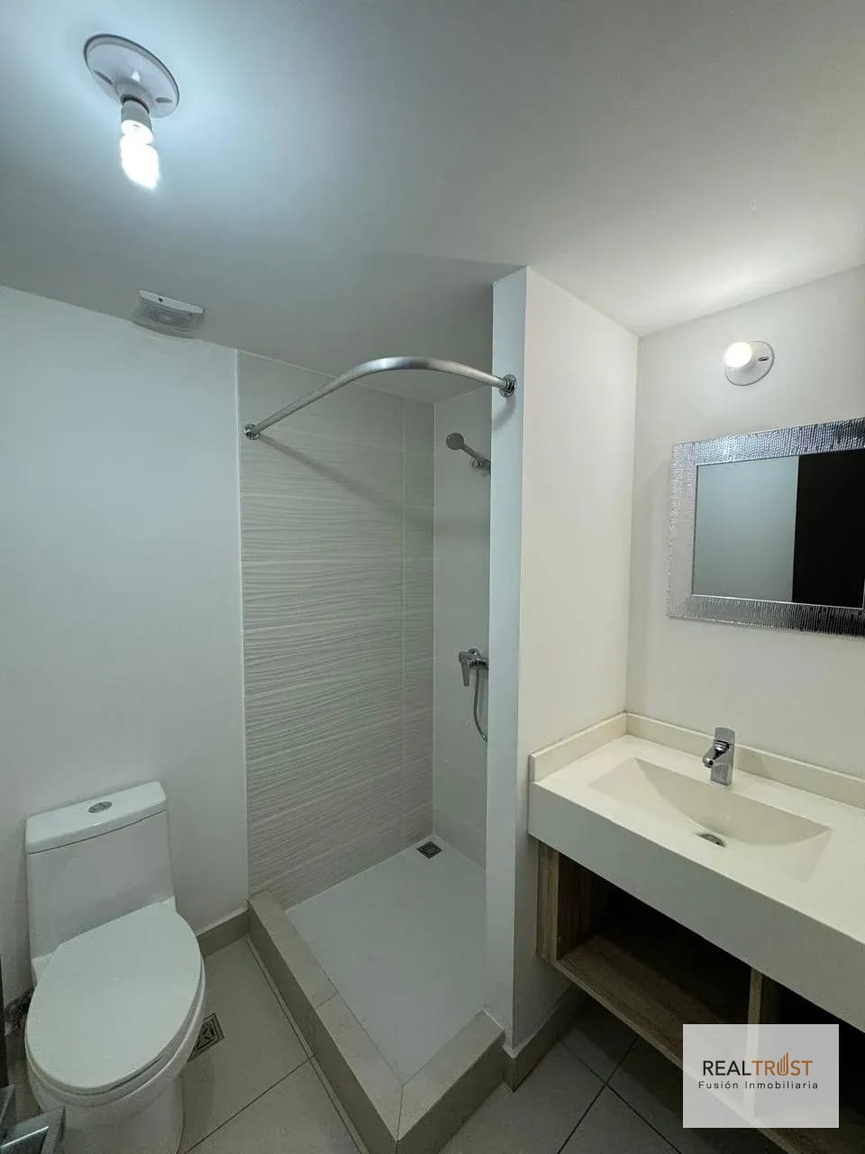 Apartamento en venta Edificio Be14 zona 14 primer nivel con jardín. — Apartamento en Venta en Be14, Zona 14, Guatemala, Ciudad — foto 8 de 16