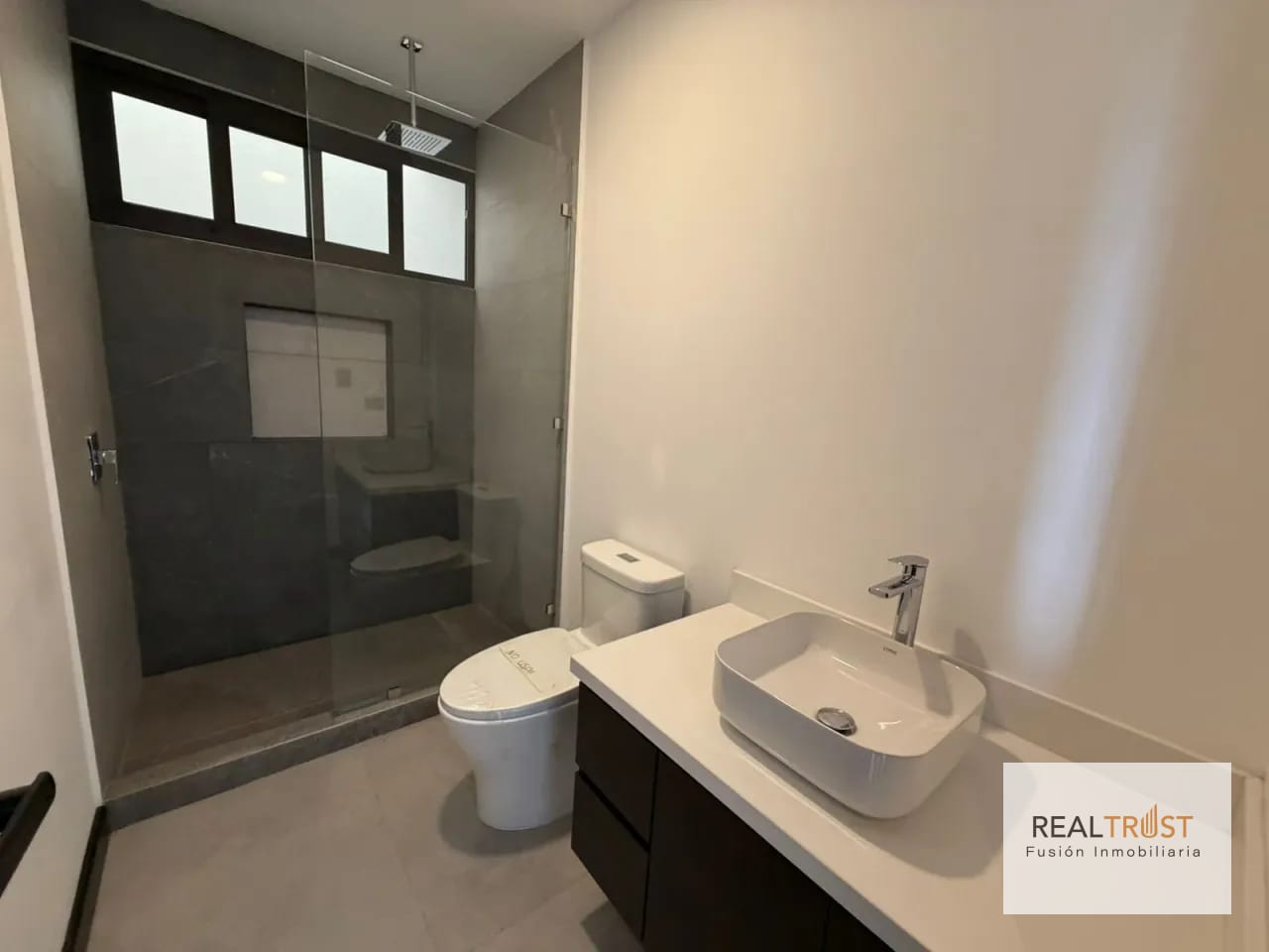Casa Nueva para Estrenar en el Tajín KM 18 CES — Casa en Venta en El Tajin, Carretera a El Salvador, Guatemala, Ciudad — foto 14 de 17