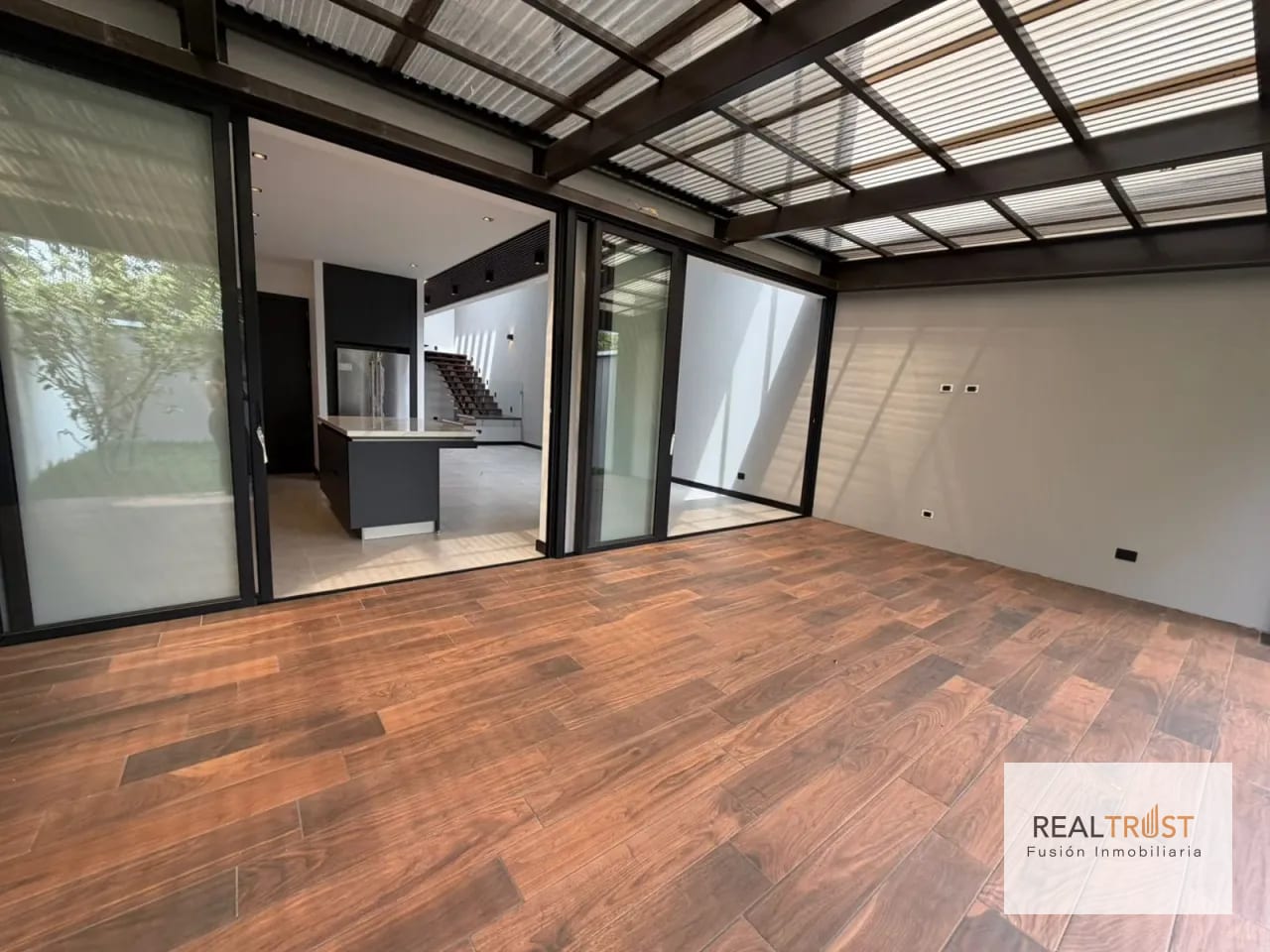 Casa Nueva para Estrenar en el Tajín KM 18 CES — Casa en Venta en El Tajin, Carretera a El Salvador, Guatemala, Ciudad — foto 16 de 17