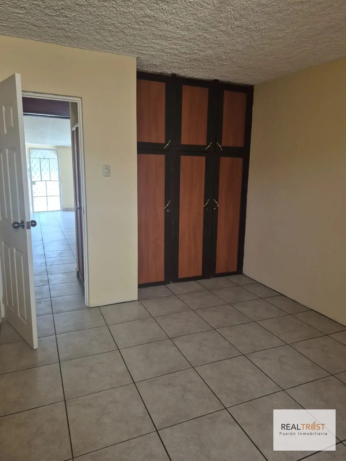 OPORTUNIDAD EN VENTA CASA DE UN NIVEL REMODELADA — Casa en Venta en Zona 7, Guatemala, Ciudad — foto 7 de 9