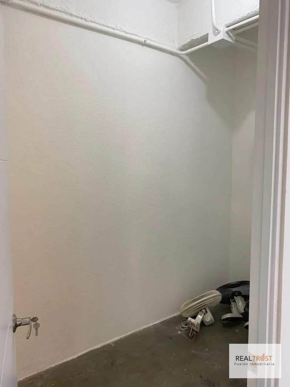En renta Oficina Géminis 10 — Oficina en Alquiler en Zona 10, Guatemala, Ciudad — foto 6 de 7