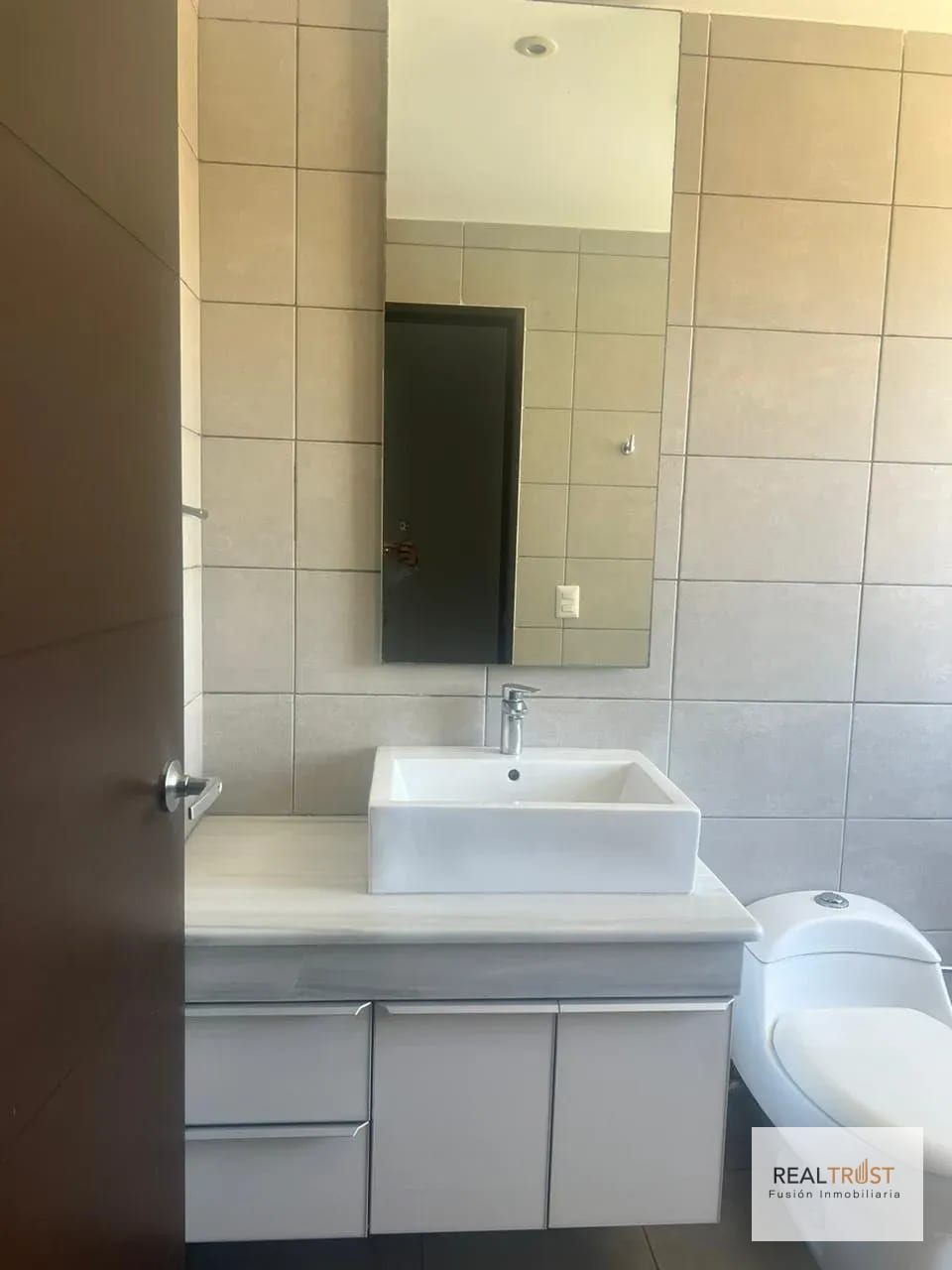 Apartamento Attica II en renta zona 14 — Apartamento en Alquiler en Zona 14, Guatemala, Ciudad — foto 14 de 17