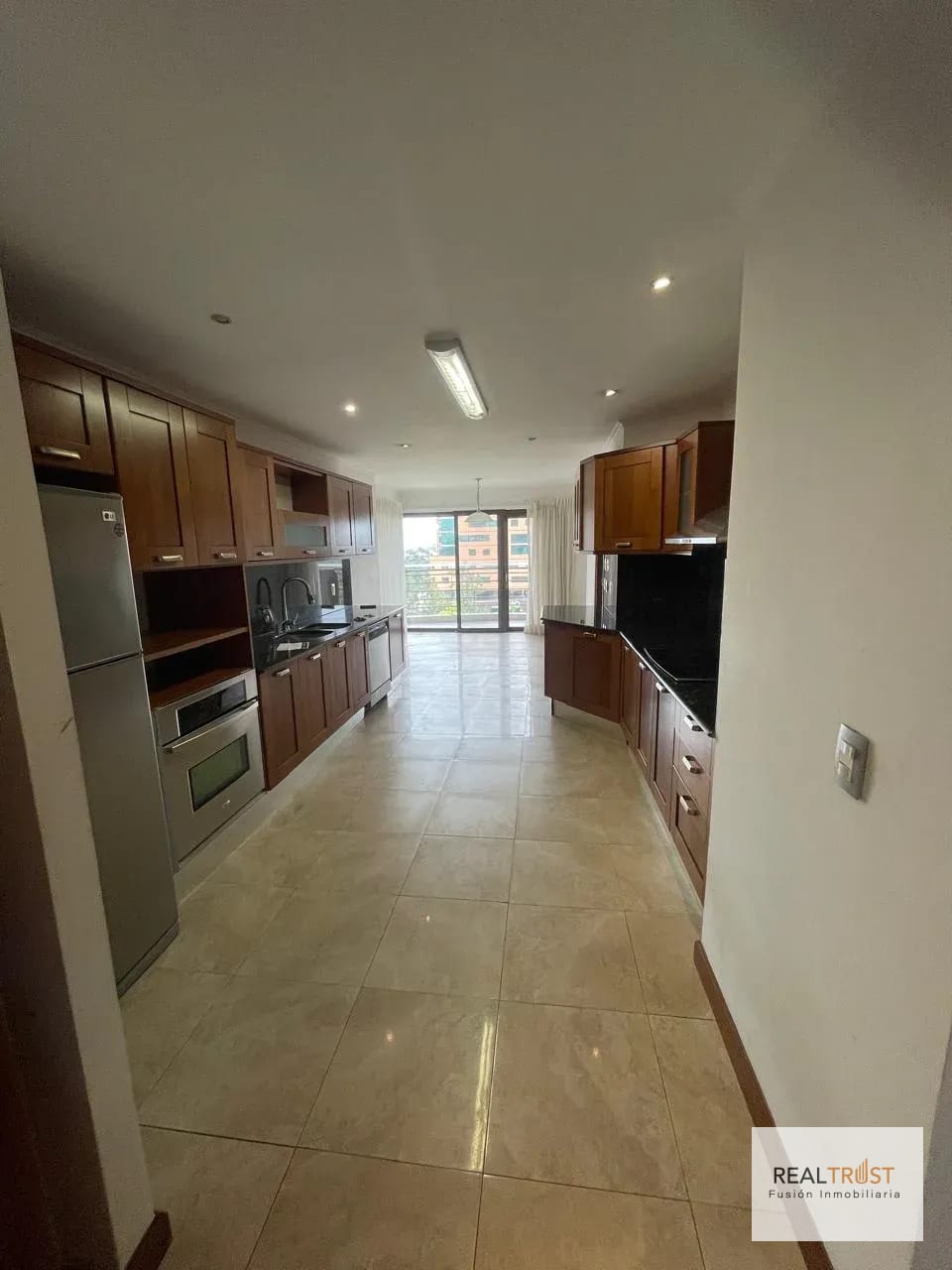 Apartamento en renta Tadeus — Apartamento en Alquiler en Zona 14, Guatemala, Ciudad — foto 3 de 17