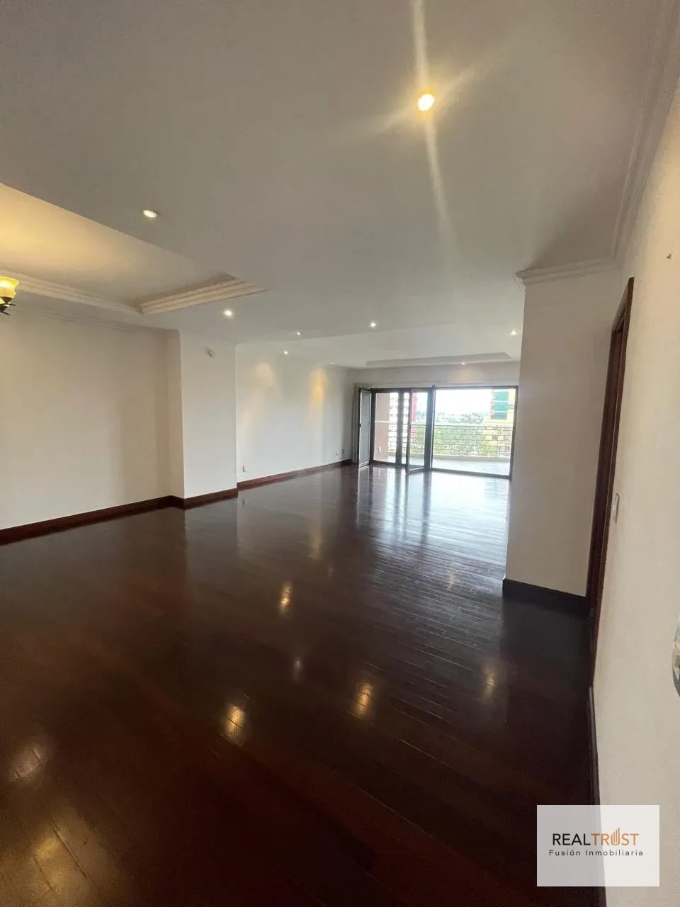 Apartamento en renta Tadeus — Apartamento en Alquiler en Zona 14, Guatemala, Ciudad — foto 5 de 17