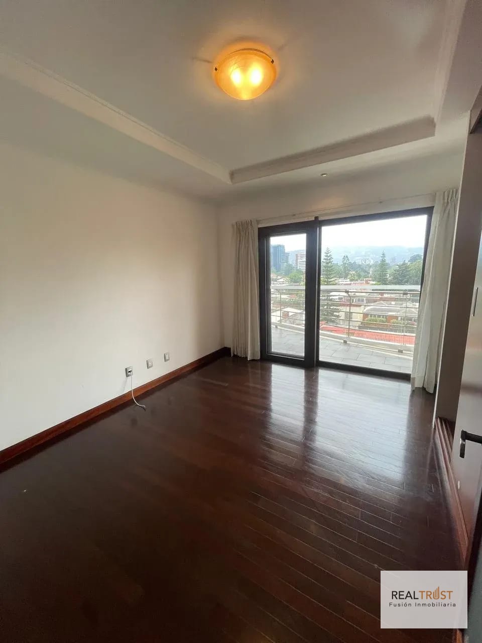 Apartamento en renta Tadeus — Apartamento en Alquiler en Zona 14, Guatemala, Ciudad — foto 6 de 17