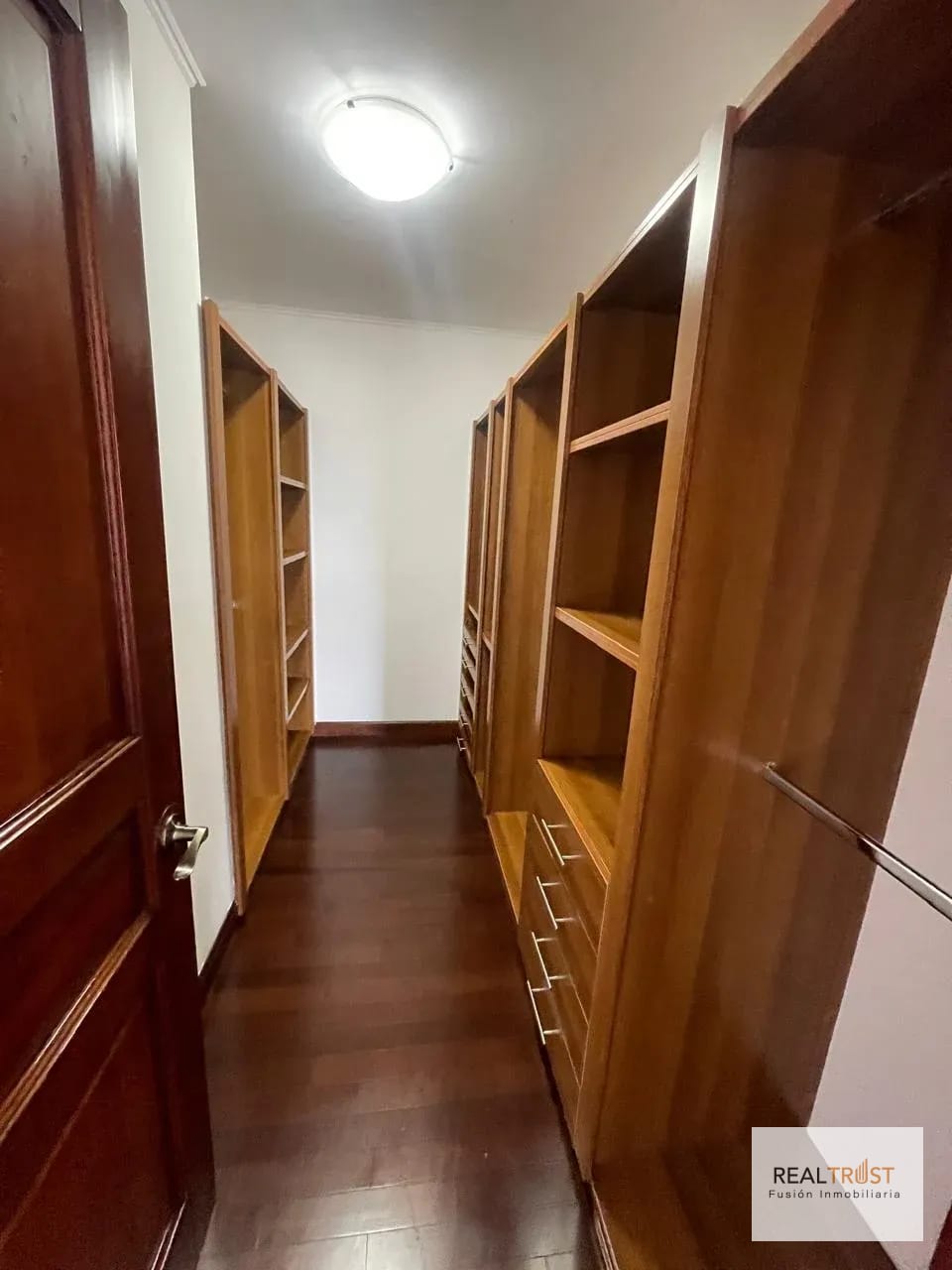 Apartamento en renta Tadeus — Apartamento en Alquiler en Zona 14, Guatemala, Ciudad — foto 10 de 17