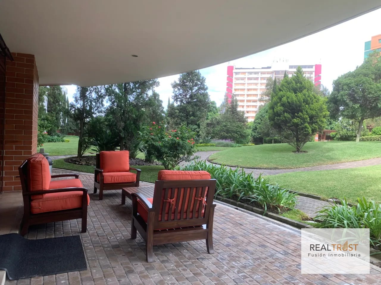 Apartamento en renta Tadeus — Apartamento en Alquiler en Zona 14, Guatemala, Ciudad — foto 13 de 17