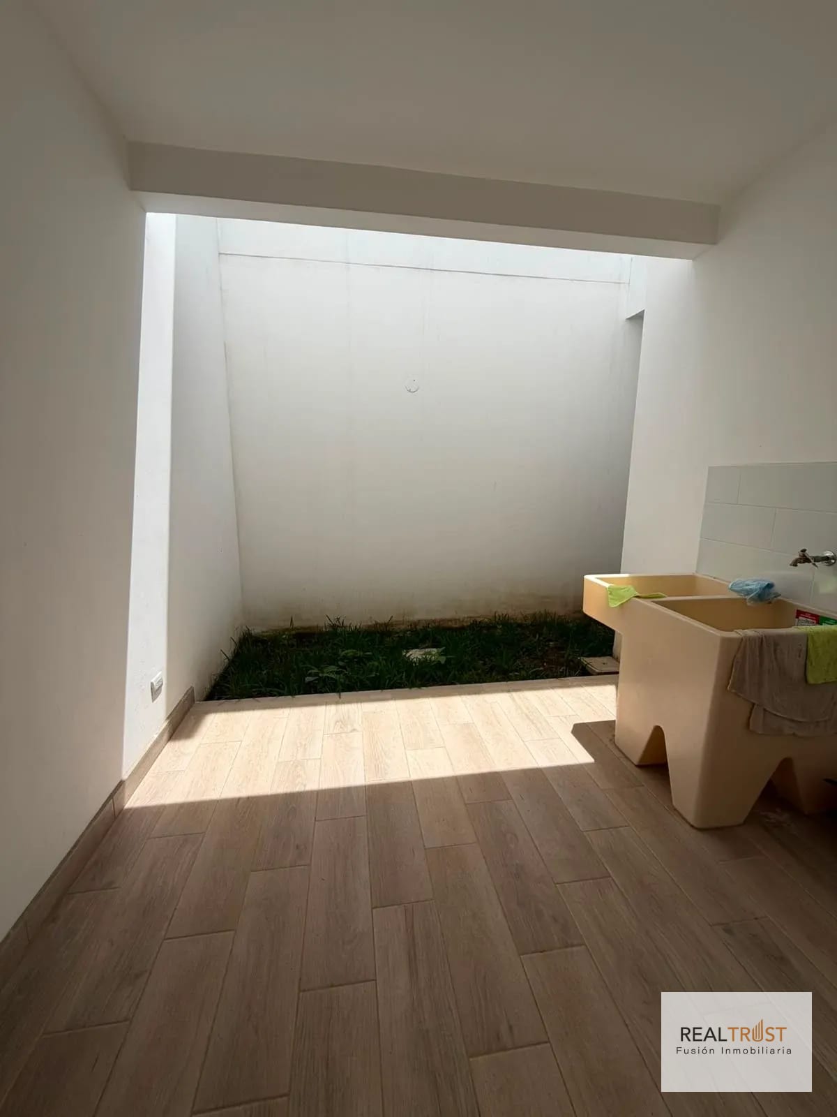 Casa en Venta KM 17.5 CES Arrazola 1 — Casa en Venta en Carretera a El Salvador, Guatemala, Ciudad — foto 5 de 17