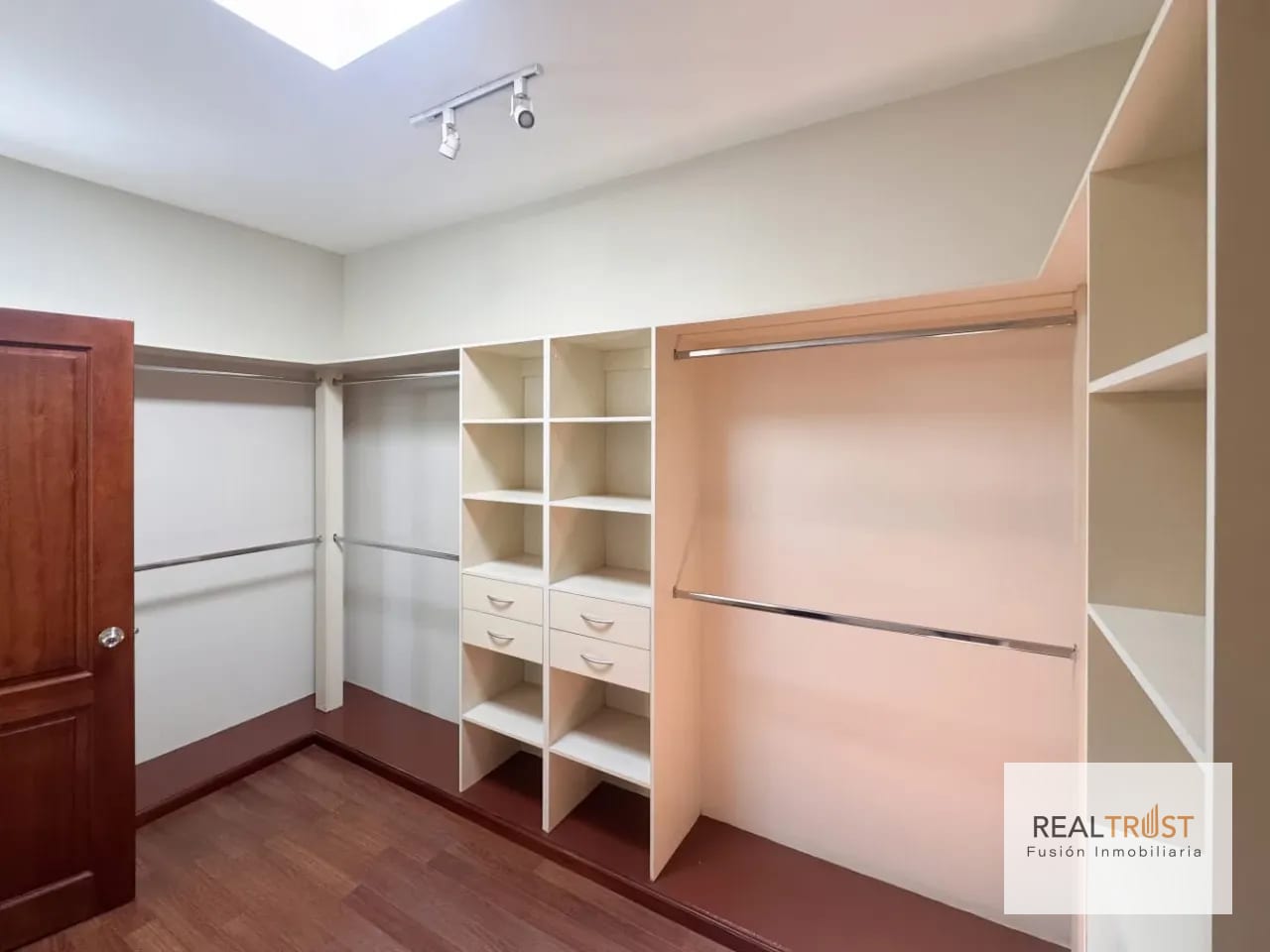 Casa en Venta Portal del Bosque KM 23 CES — Casa en Venta en Carretera a El Salvador, Guatemala, Ciudad — foto 10 de 13