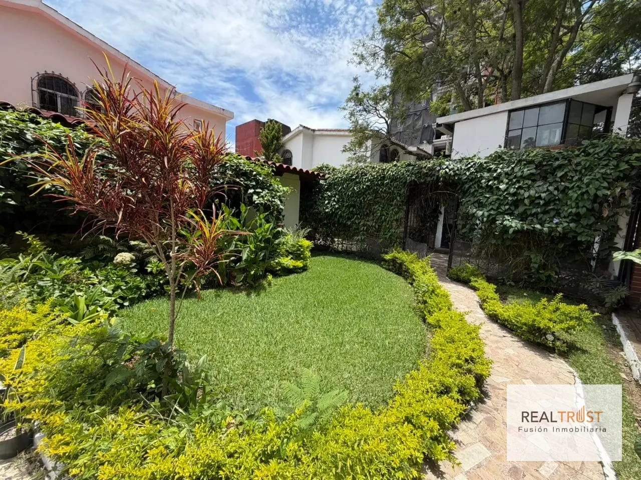 Propiedad en renta zona 13 ideal Embajada u oficinas — Casa en Alquiler en Zona 13, Guatemala, Ciudad — foto 12 de 17
