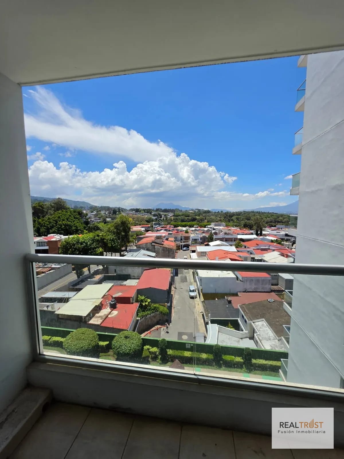 Apartamento en Renta Zona 14 la Villa — Apartamento en Alquiler en Zona 14, Guatemala, Ciudad — foto 15 de 17