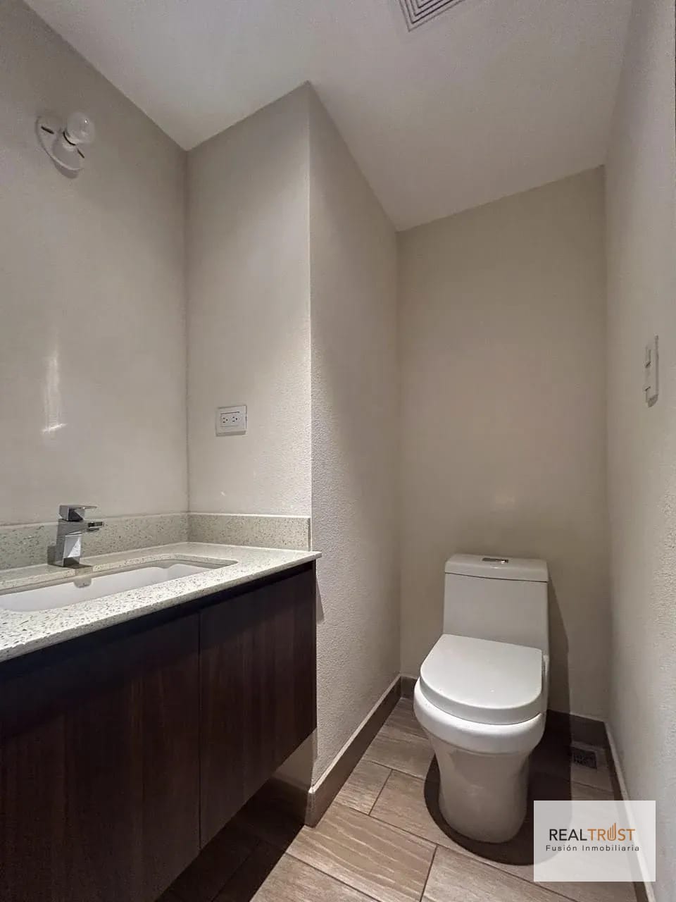 En Venta Apartamento con Jardín San Isidro 2021, Zona 16 — Apartamento en Venta en Zona 16, Guatemala, Ciudad — foto 8 de 12