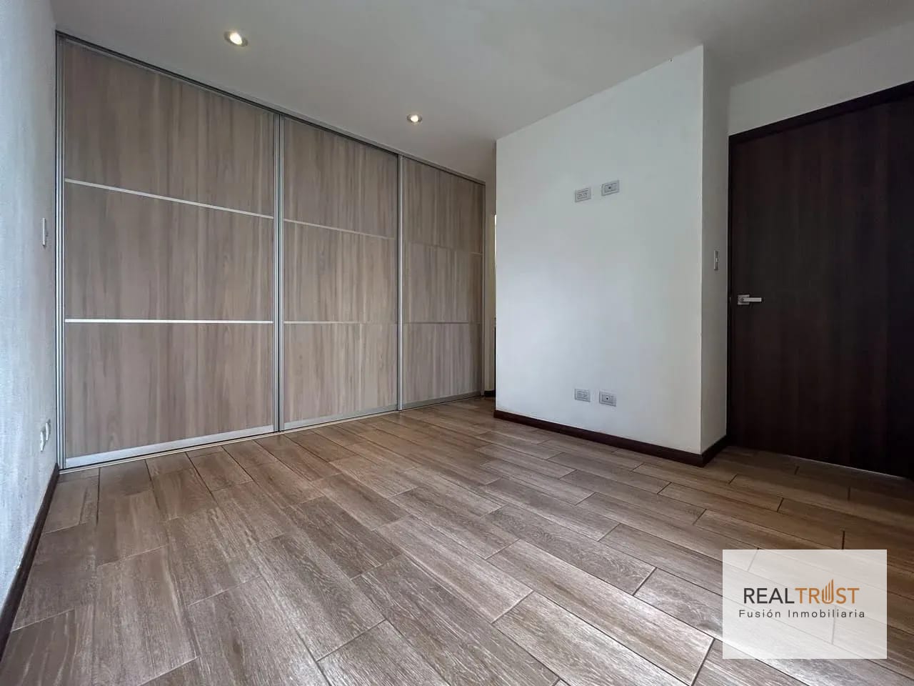 En Venta Apartamento con Jardín San Isidro 2021, Zona 16 — Apartamento en Venta en Zona 16, Guatemala, Ciudad — foto 9 de 12