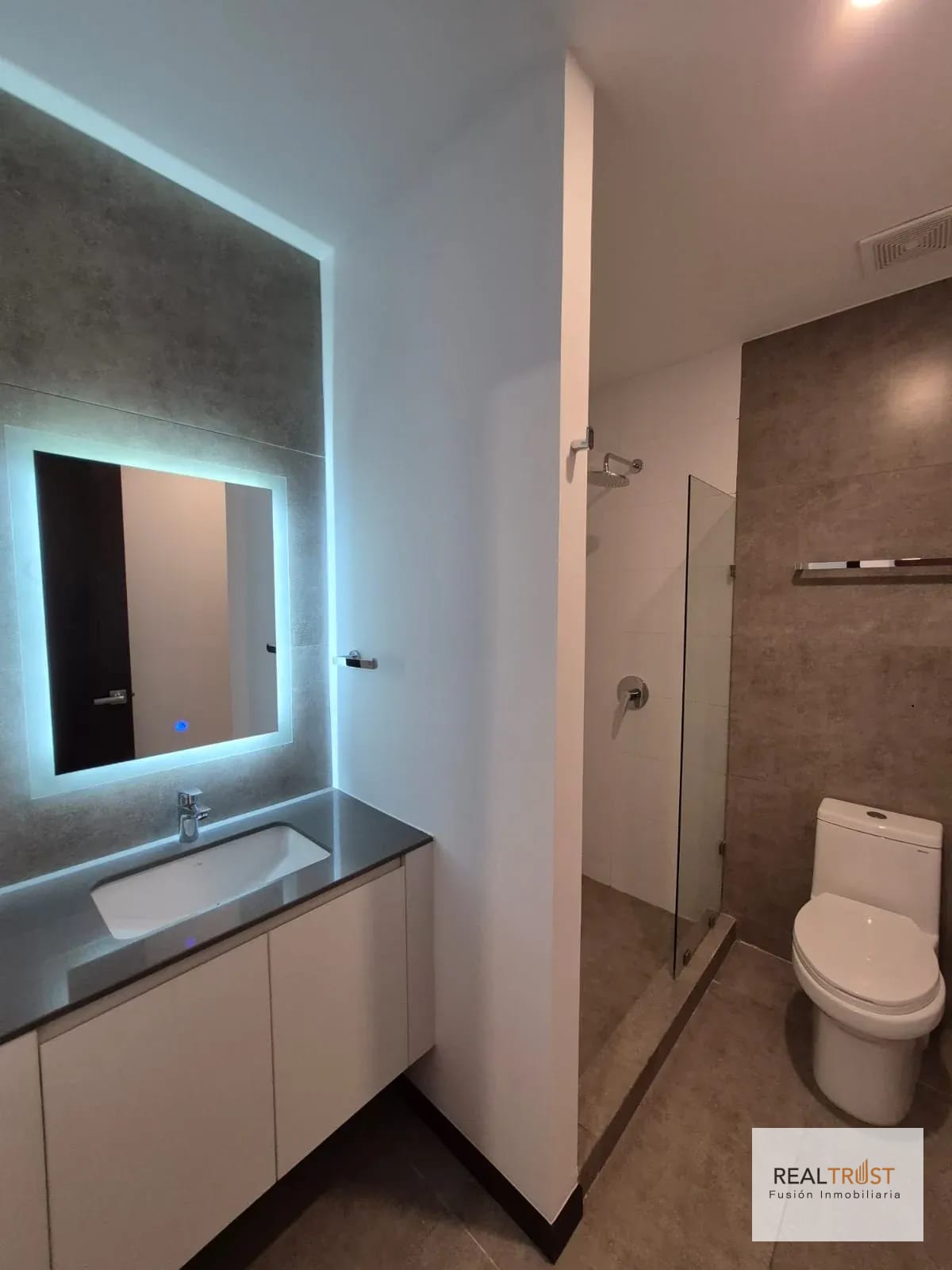 Amplio Apartamento en renta Sector San Lázaro, Zona 15 — Apartamento en Alquiler en Zona 15, Guatemala, Ciudad — foto 12 de 15
