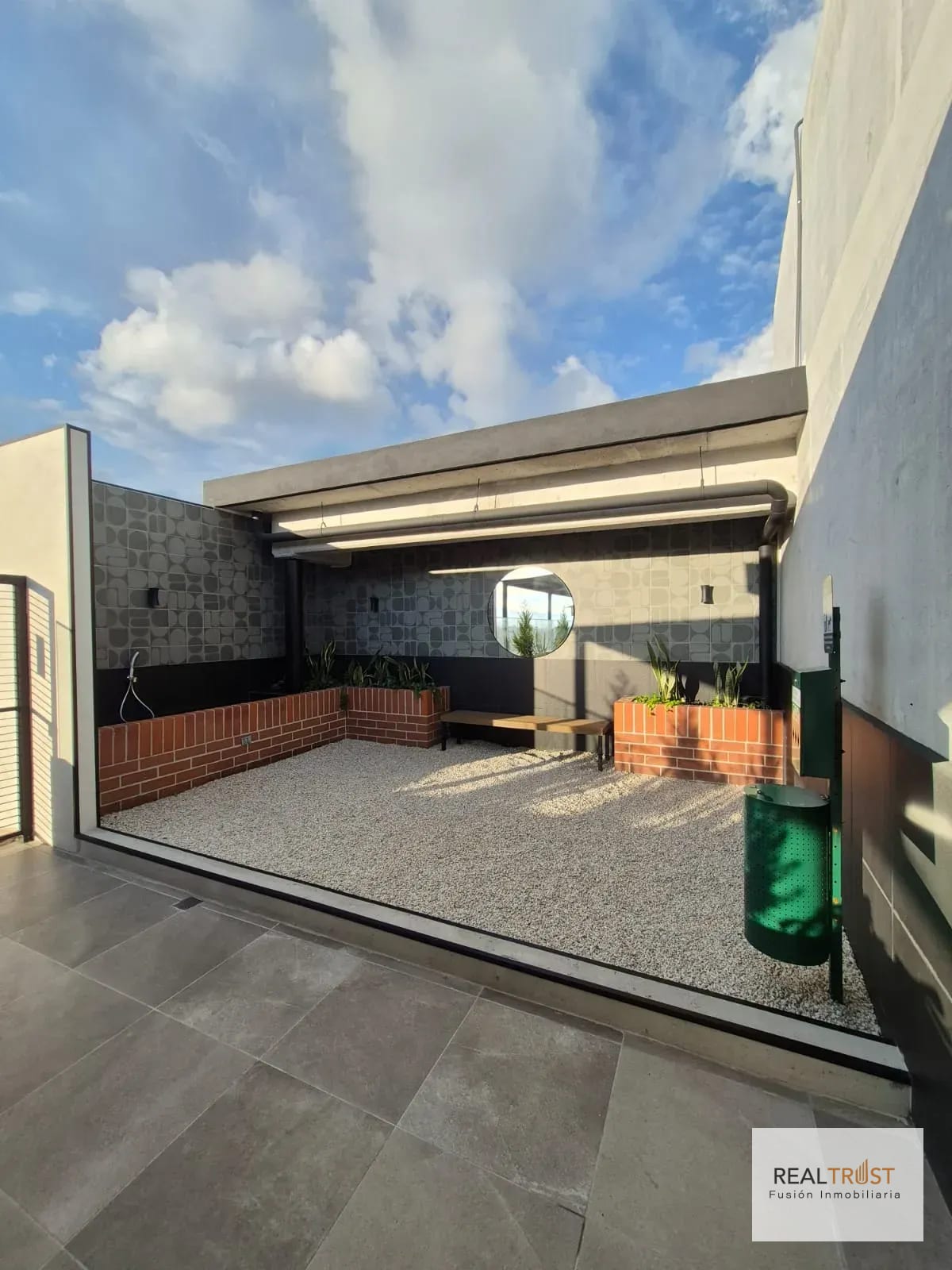 Rento Apartamento Amueblado Modra Zona 4 — Apartamento en Alquiler en Zona 4, Guatemala, Ciudad — foto 16 de 17