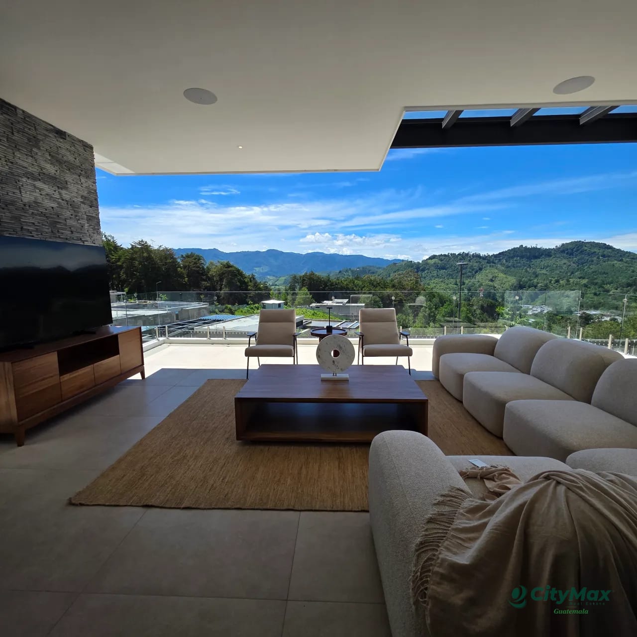 En venta Lujosa Casa en la zona 16 El Pulte — Casa en Venta en El Pulté, Zona 16, Guatemala, Ciudad — foto 6 de 7