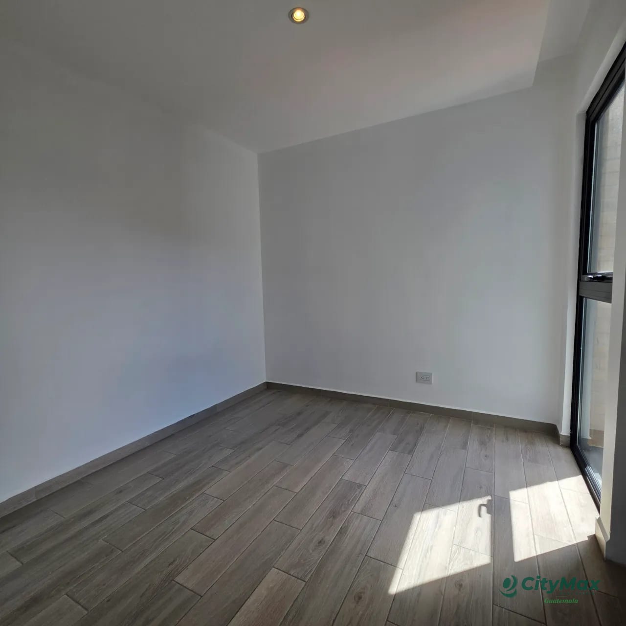 Apartamento en Alquiler en Zona 10 Guatemala — Apartamento en Alquiler en Parque 10, Zona 10, Guatemala, Ciudad — foto 13 de 15