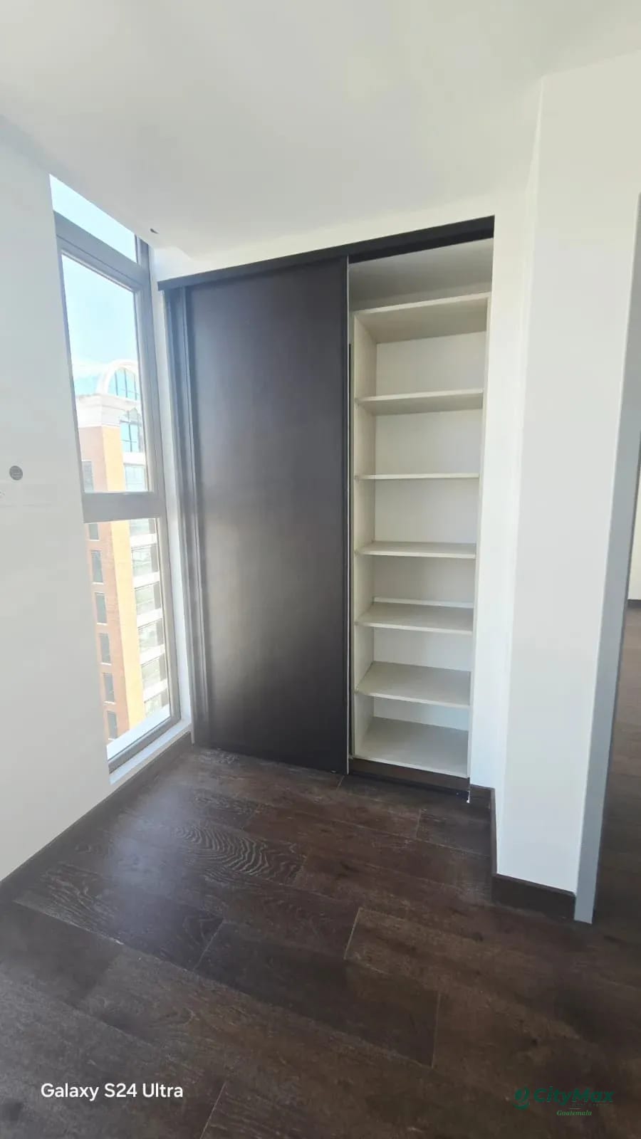 Apartamento en Renta o Venta en Zona 10 Ciudad de Guatemala. — Apartamento en Venta en Atarah, Zona 10, Guatemala, Ciudad — foto 2 de 6
