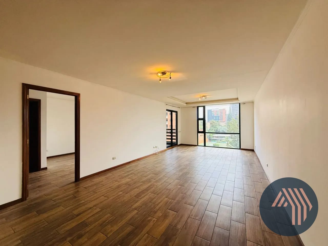 ALQUILER DE CÉNTRICO Y LINDO APARTAMENTO - TORRE DEL VALLE, ZONA 10 — Apartamento en Alquiler en Torre Del Valle, Zona 10, Guatemala, Ciudad — foto 4 de 16