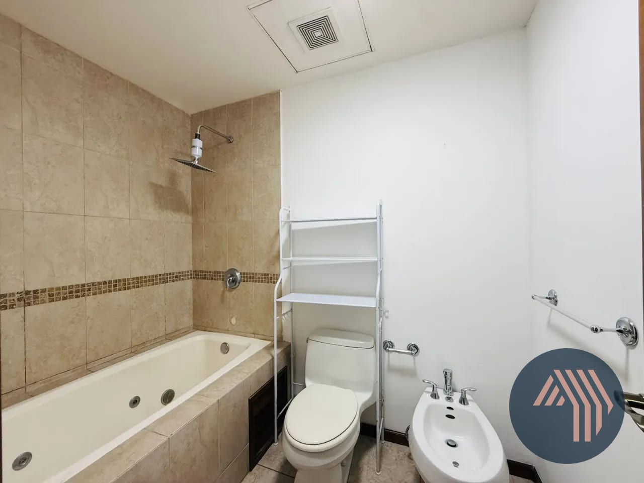 ALQUILER DE CÉNTRICO Y LINDO APARTAMENTO - TORRE DEL VALLE, ZONA 10 — Apartamento en Alquiler en Torre Del Valle, Zona 10, Guatemala, Ciudad — foto 11 de 16
