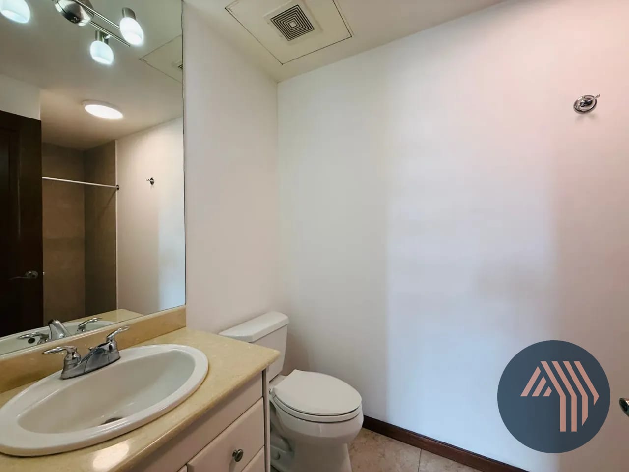 ALQUILER DE CÉNTRICO Y LINDO APARTAMENTO - TORRE DEL VALLE, ZONA 10 — Apartamento en Alquiler en Torre Del Valle, Zona 10, Guatemala, Ciudad — foto 16 de 16