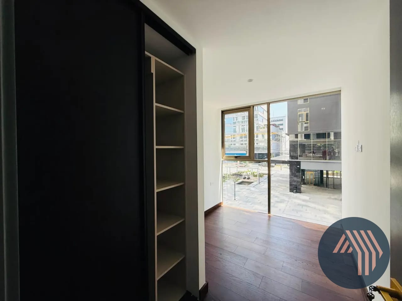 Alquiler de Modernos Apartamentos - Atarah, Zona 10 — Apartamento en Alquiler en Atarah, Zona 10, Guatemala, Ciudad — foto 3 de 15