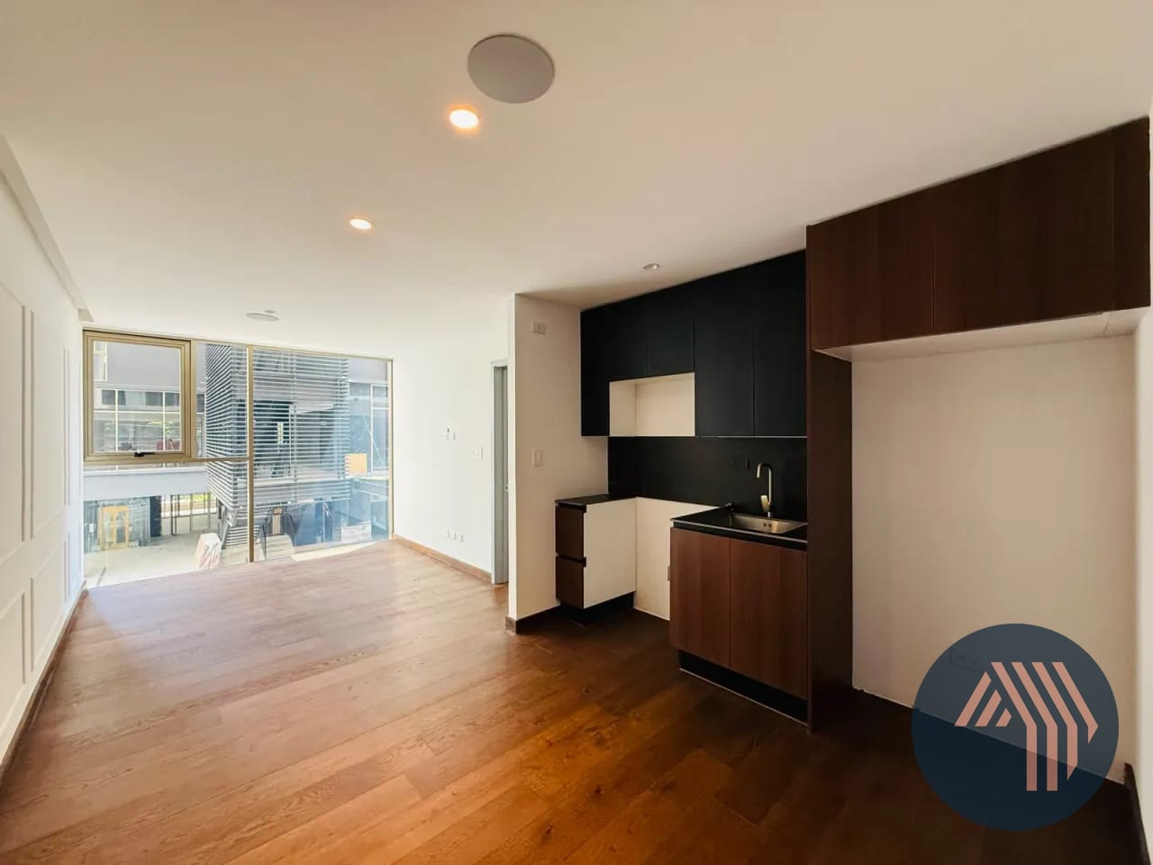 Alquiler de Modernos Apartamentos - Atarah, Zona 10 — Apartamento en Alquiler en Atarah, Zona 10, Guatemala, Ciudad — foto 1 de 15