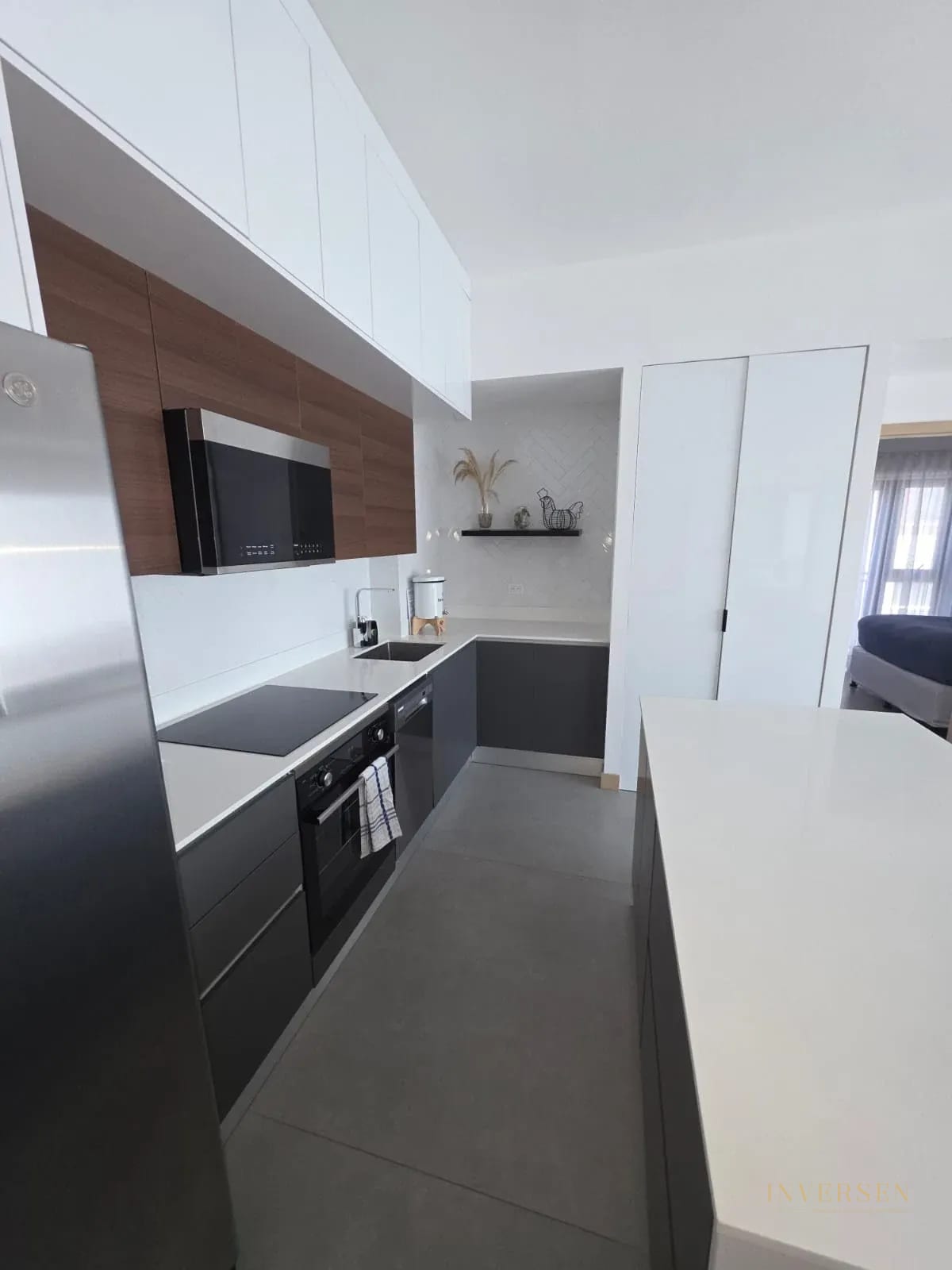 Apartamento amueblado en renta en edificio Bonadiez, Zona 10. — Apartamento en Alquiler en Bonadiez, Zona 10, Guatemala, Ciudad — foto 4 de 10