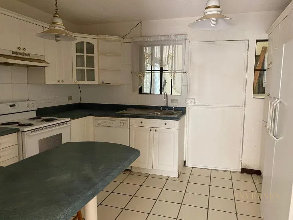 Casa en renta ubicada en condominio Los Laureles — Casa en Alquiler en San José Pinula, Guatemala, Ciudad — foto 4 de 10