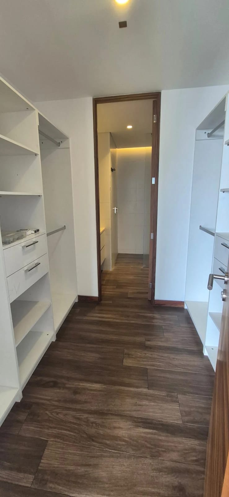Alquiler de Apartamento en Avia Zona 10 — Apartamento en Alquiler en Avia, Zona 10, Guatemala, Ciudad — foto 6 de 8