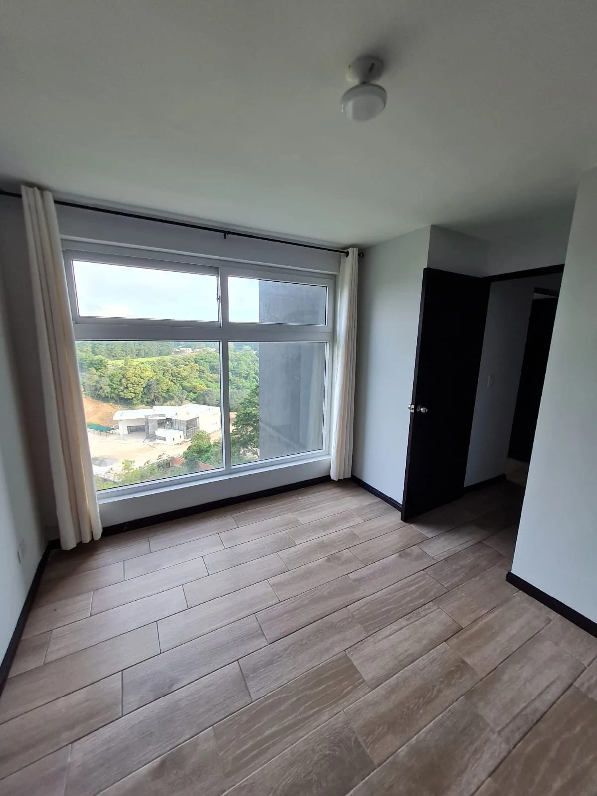 Venta de Apartamento en Edificio Bari CAES — Apartamento en Venta en Bari, Carretera a El Salvador, Guatemala, Ciudad — foto 8 de 15