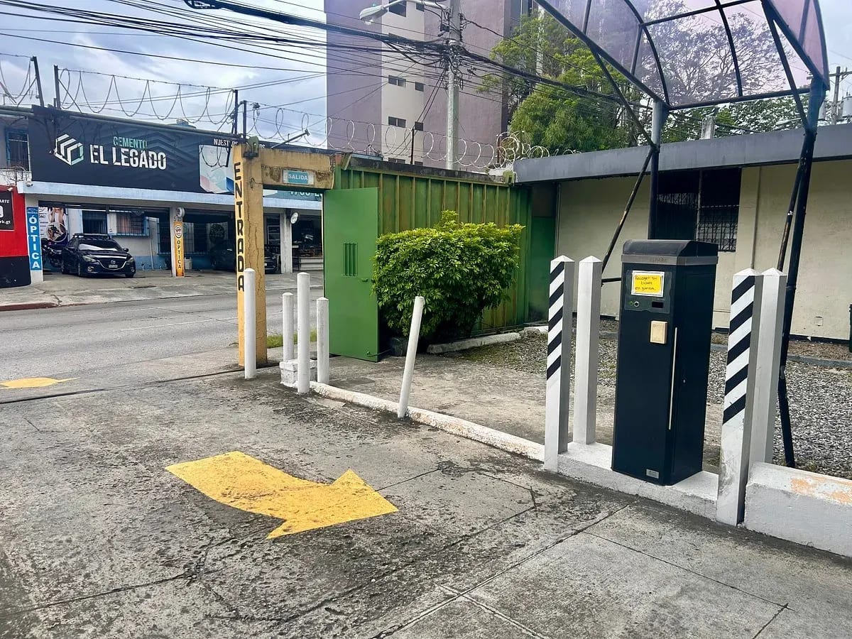 Terreno en Alquiler en Zona 9 (2,618Vrs2) — Terreno en Alquiler en Zona 9, Guatemala, Ciudad — foto 4 de 5
