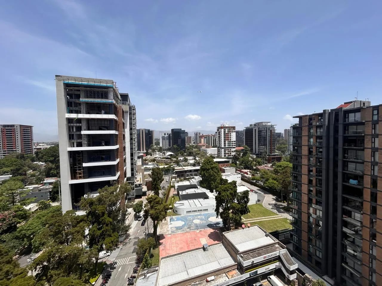 Amplio Apartamento en Venta Tiffany Zona 10 — Apartamento en Venta en Tiffany II, Zona 10, Guatemala, Ciudad — foto 3 de 16