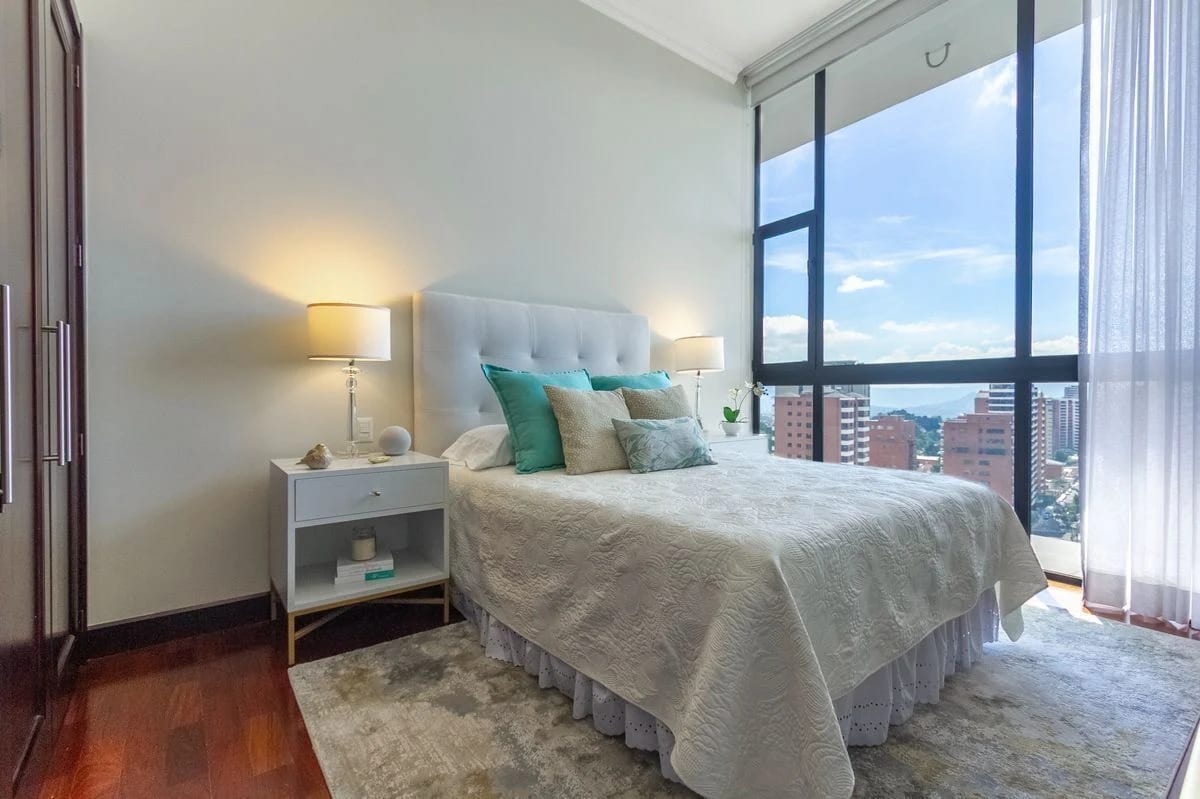 Vive en las alturas LPH Espectacular Zona 14 — Apartamento en Venta en Zona 14, Guatemala, Ciudad — foto 13 de 16