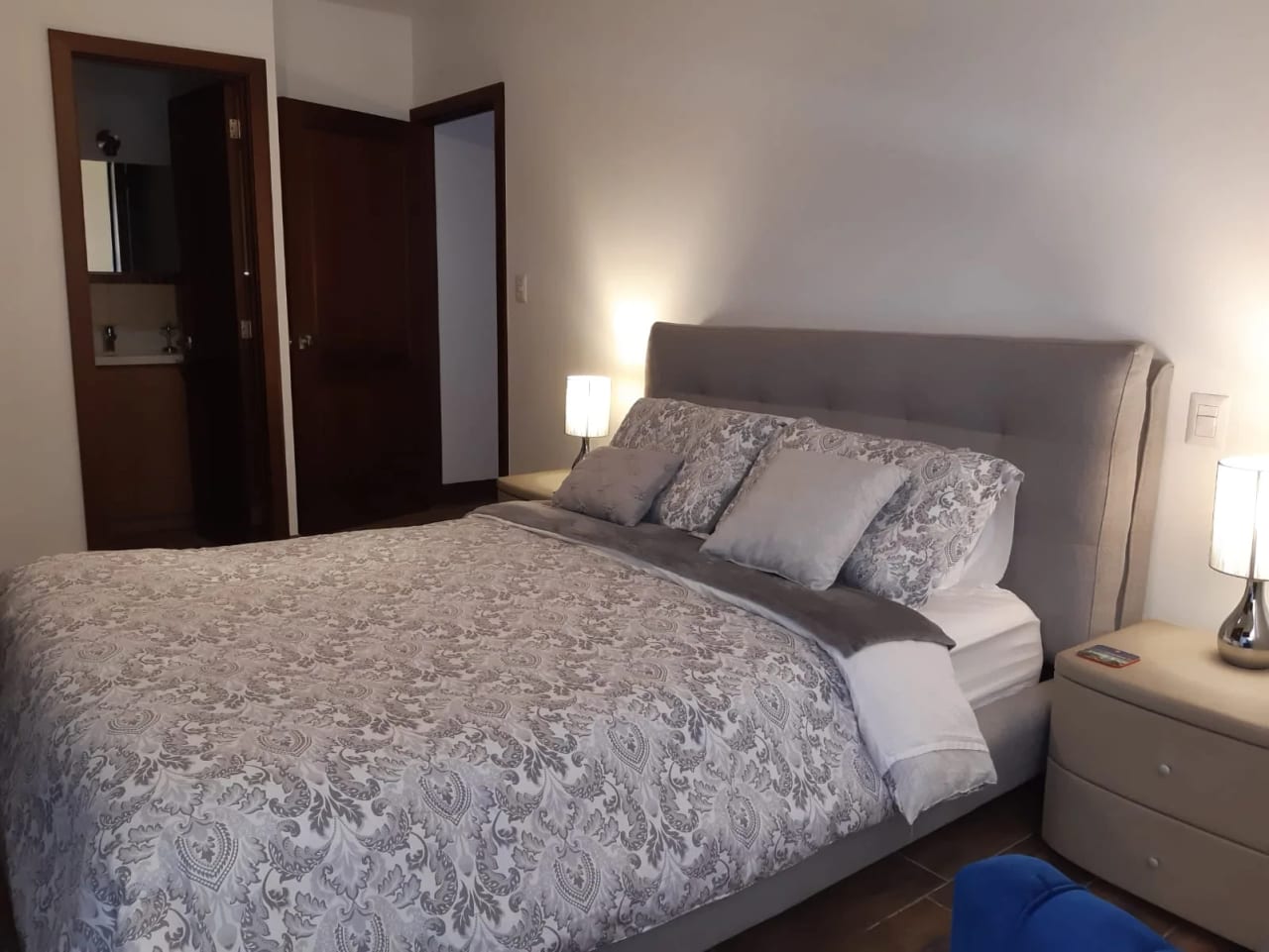 Apartamento en Alquiler amueblado Salvattore Zona 10 — Apartamento en Alquiler en Salvattore, Zona 10, Guatemala, Ciudad — foto 7 de 11