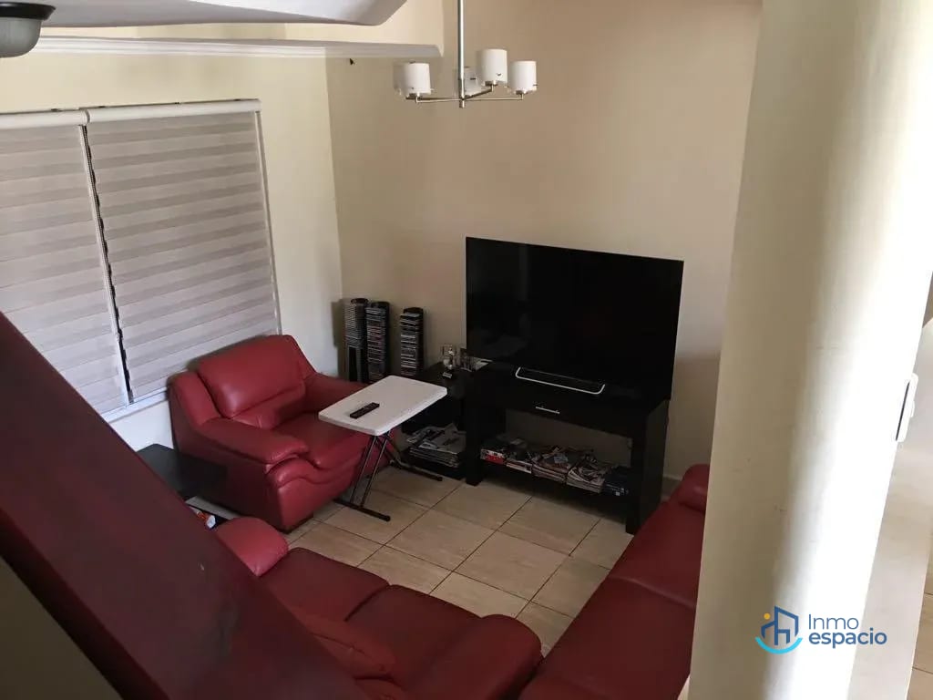 🏡 Casa en Venta – San Cristóbal — Casa en Venta en Prados de San Cristóbal, Zona 8 Mixco, Guatemala, Ciudad — foto 11 de 13