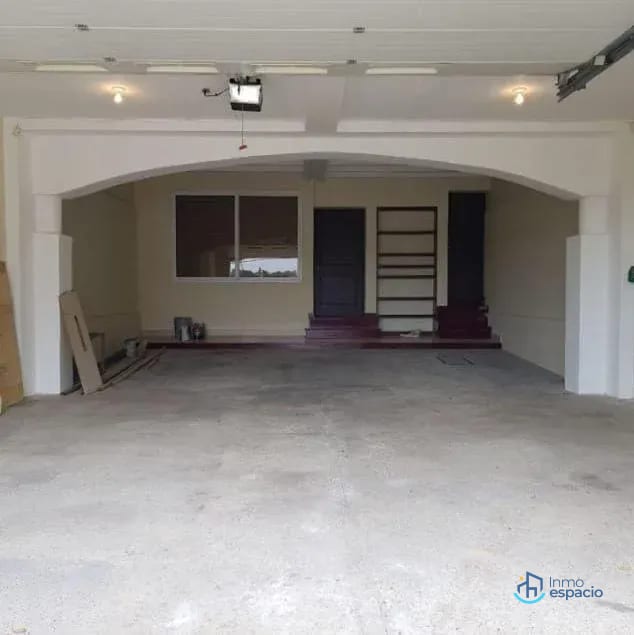 🏡 Casa en Venta – San Cristóbal — Casa en Venta en Prados de San Cristóbal, Zona 8 Mixco, Guatemala, Ciudad — foto 4 de 13