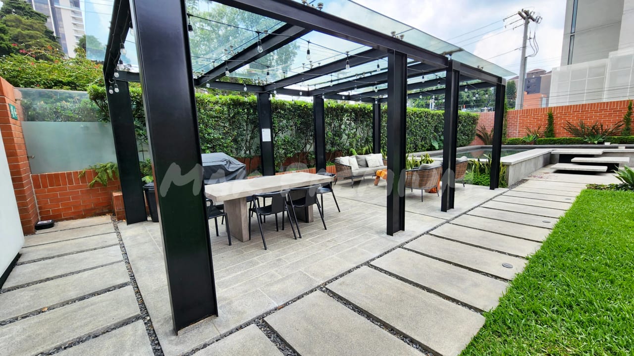 Rento Novus z14 2 hab 2 baños 2 parqueos balcón bodega — Apartamento en Alquiler en Novus, Zona 14, Guatemala, Ciudad — foto 10 de 11