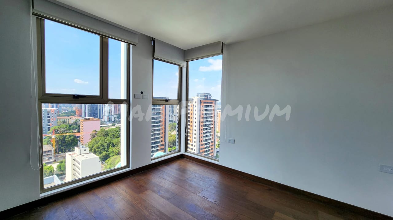 Atarah zona 10 - 3 Habitaciónes nivel alto, apto de esquina para estrenar — Apartamento en Alquiler en Atarah, Zona 10, Guatemala, Ciudad — foto 1 de 11