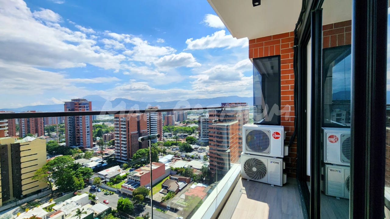 Novus z14 1 hab nivel alto con aire acondicionado y amplio balcón — Apartamento en Alquiler en Novus, Zona 14, Guatemala, Ciudad — foto 3 de 9