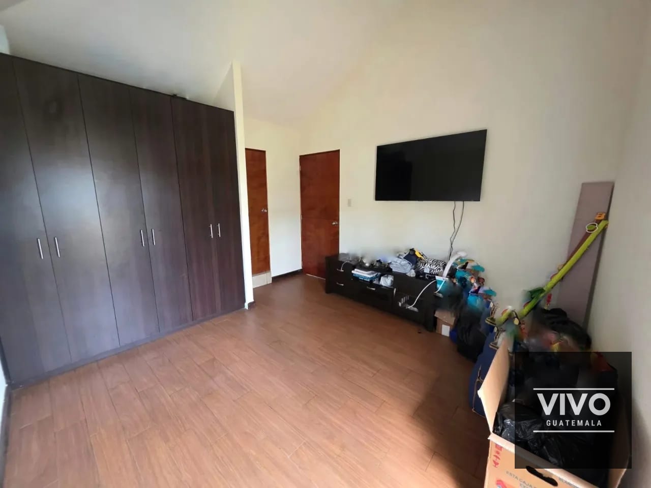 Se renta casa amoblada – Bosques de Arrazola, CAES Km 18.5 — Casa en Alquiler en Bosques de Arrazola, Carretera a El Salvador, Guatemala, Ciudad — foto 10 de 17